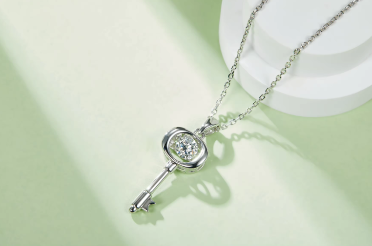 Dancing Luna 0.5ct