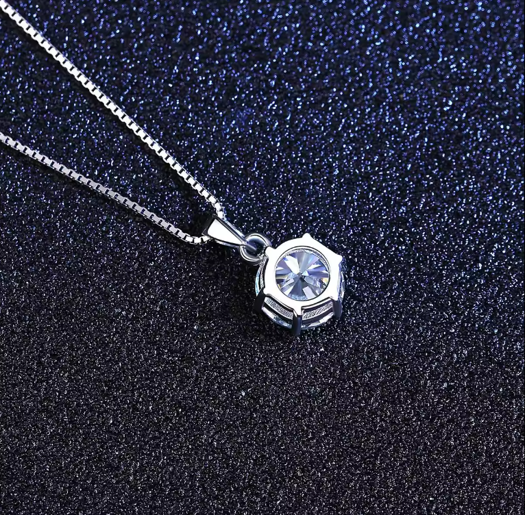 Isla Necklace 1CT