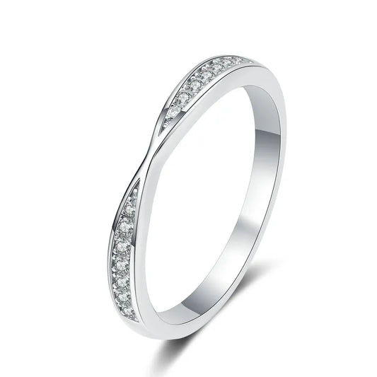 Moissanite Twist Band