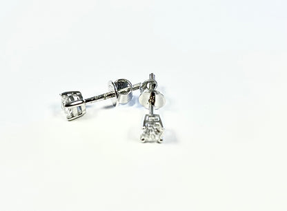 0.5CT TDW LAB STUDS