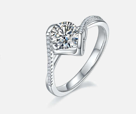 In twined 1ct heart setting ring