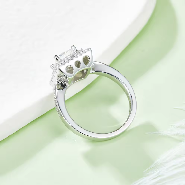 The princess 1ct square moissanite ring