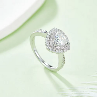 Trilliana 1ct trillion cut ring