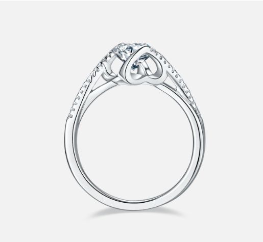 In twined 1ct heart setting ring