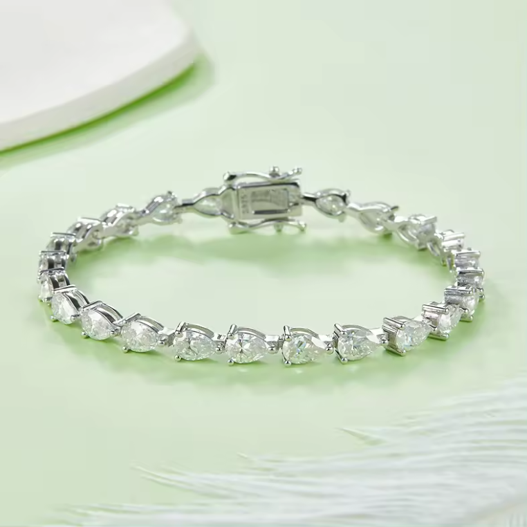 4ct pear cut tennis bracelet