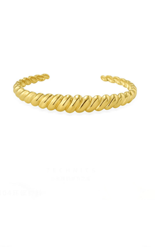 Croissant Bangle